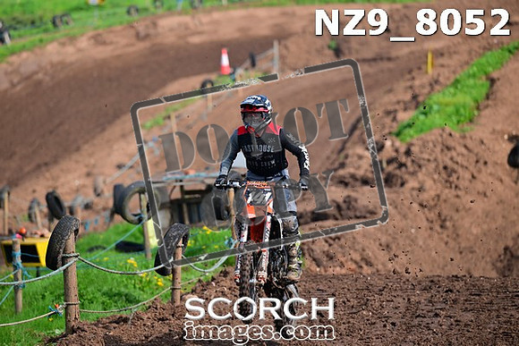 NZ9_8052