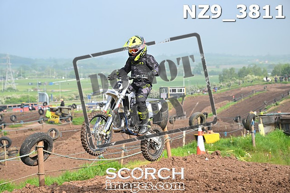 NZ9_3811