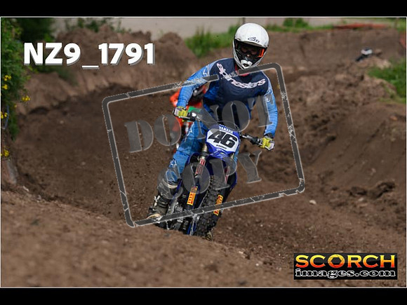 Experts-017
