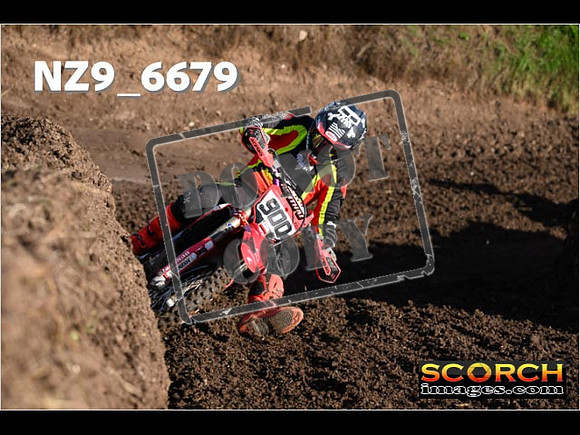 Experts-075