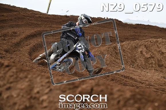 NZ9_0579