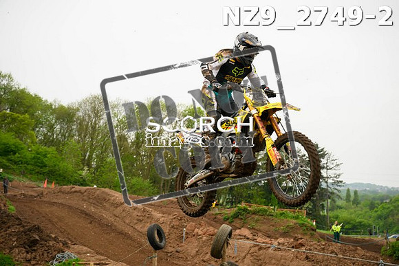 NZ9_2749-2
