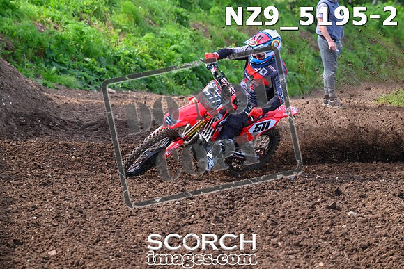 NZ9_5195-2