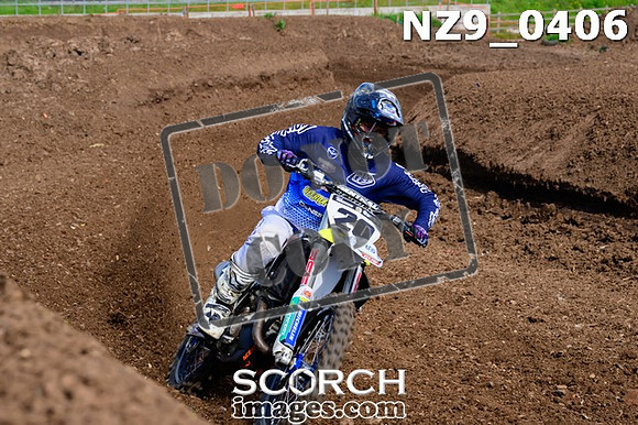 NZ9_0406