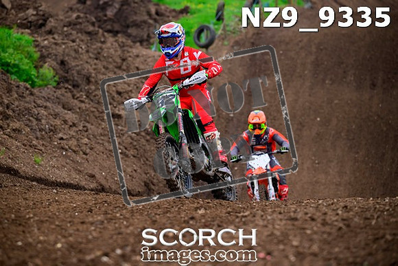 NZ9_9335