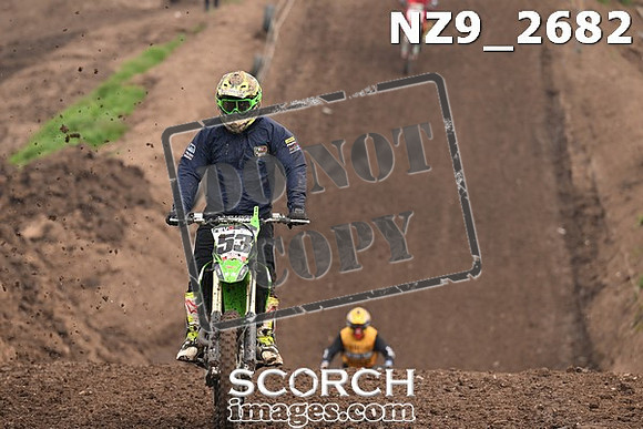 NZ9_2682