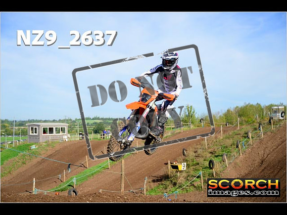 Experts-088
