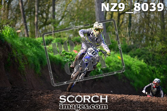 NZ9_8039