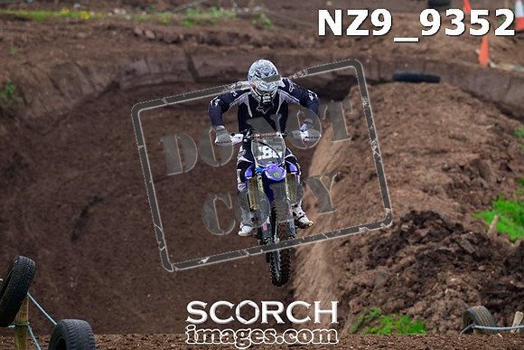 NZ9_9352