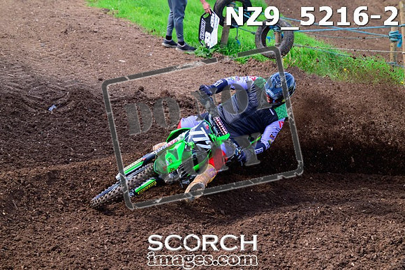 NZ9_5216-2