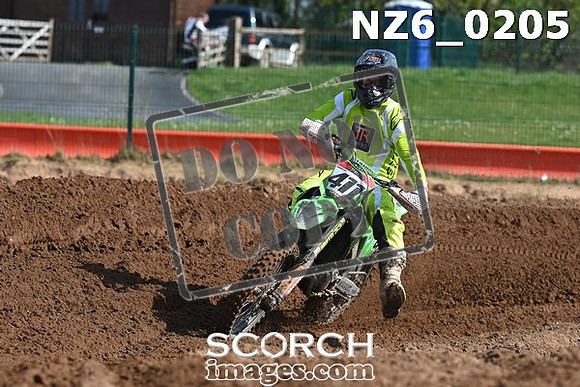 NZ6_0205