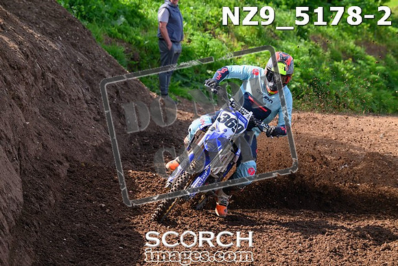 NZ9_5178-2