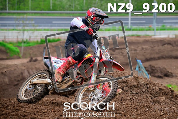 NZ9_9200