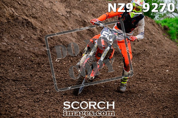 NZ9_9270