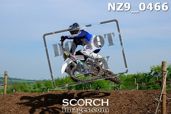 NZ9_0466