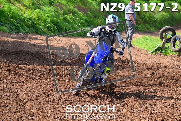 NZ9_5177-2