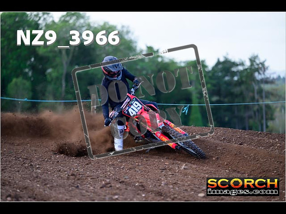 Experts-109