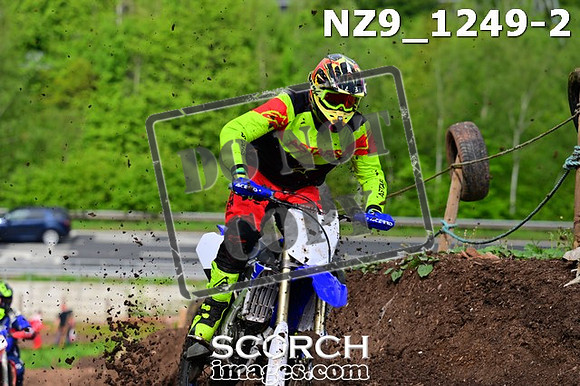 NZ9_1249-2