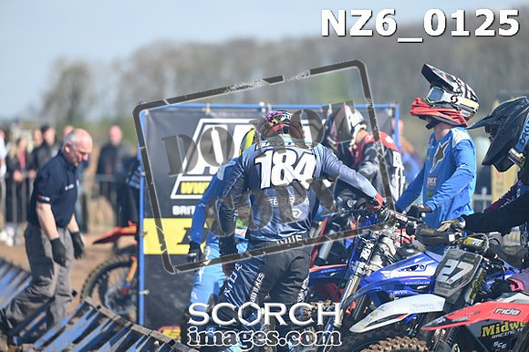 NZ6_0125