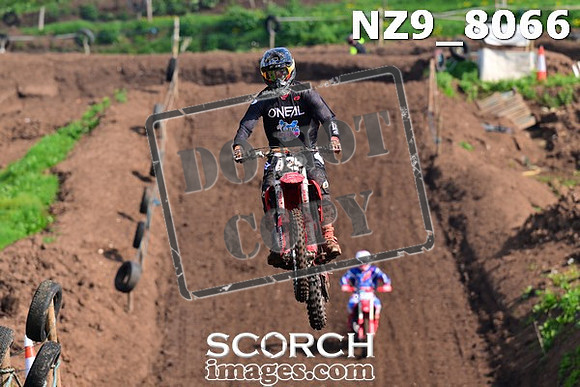 NZ9_8066