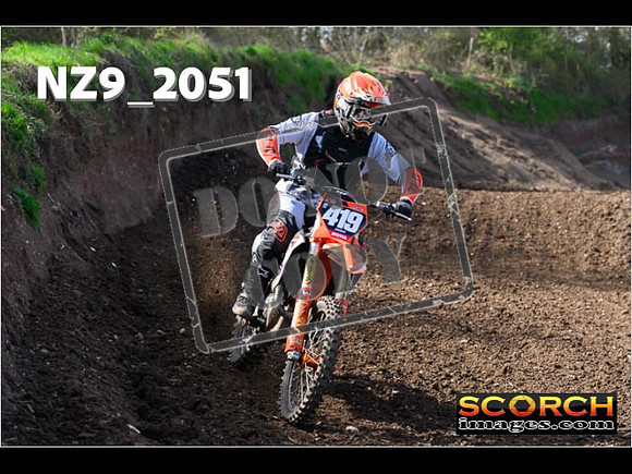 Experts-087