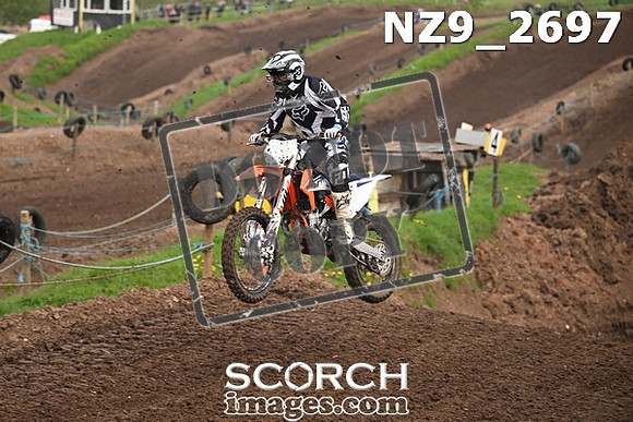 NZ9_2697