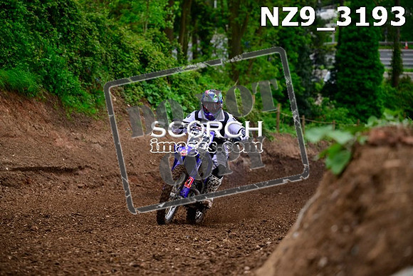 NZ9_3193