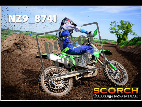 Experts-083
