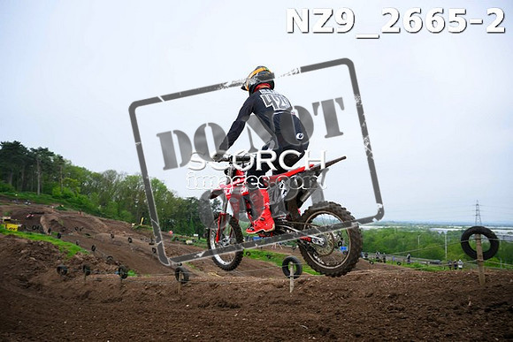 NZ9_2665-2