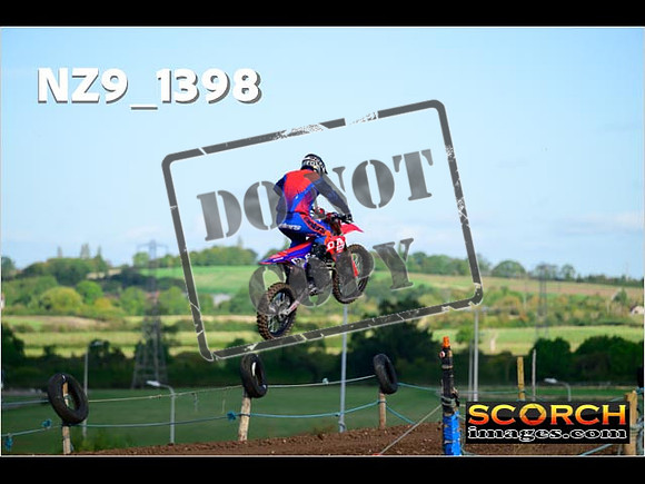 Experts-106