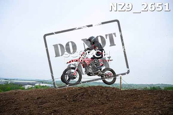 NZ9_2651