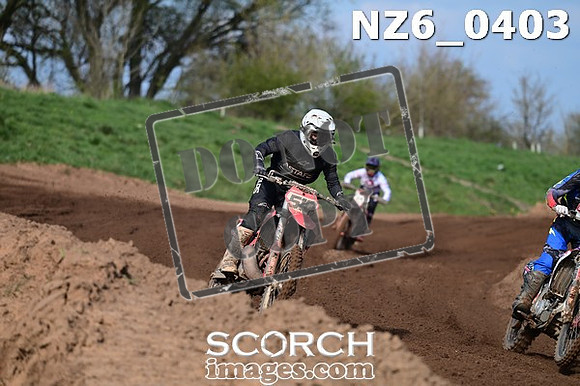 NZ6_0403