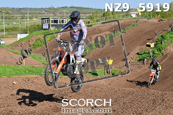 NZ9_5919