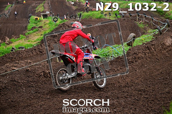 NZ9_1032-2