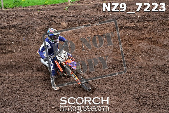 NZ9_7223