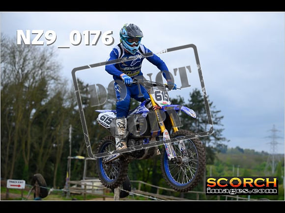 Thur25Apr-287