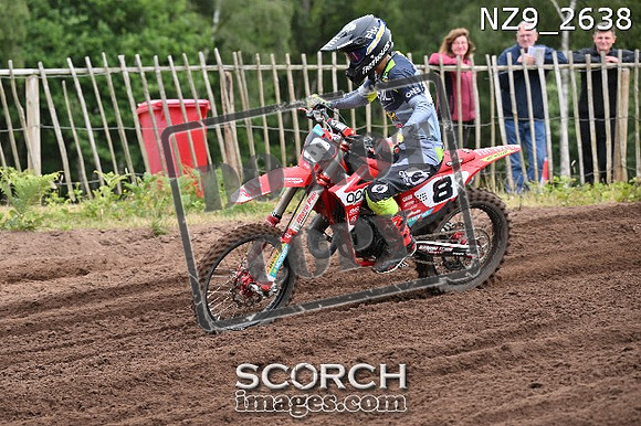 NZ9_2638