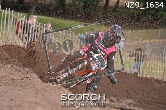 NZ9_1634