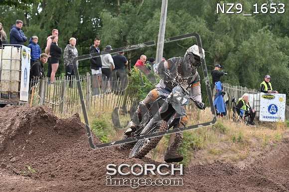NZ9_1653