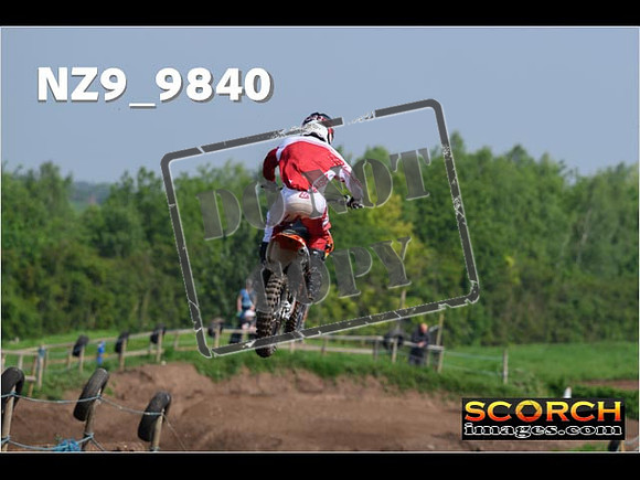Experts-109