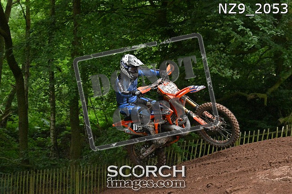 NZ9_2053