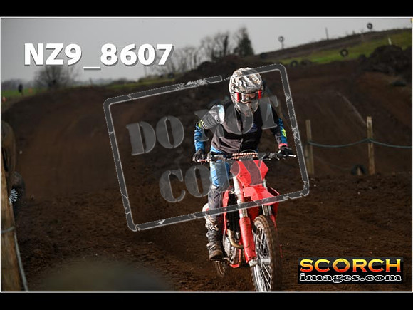 Experts-052