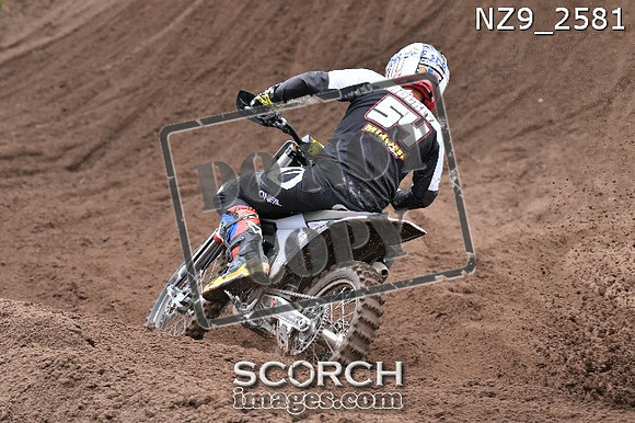 NZ9_2581
