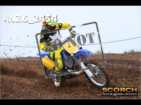 Experts-034