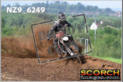 Experts-068