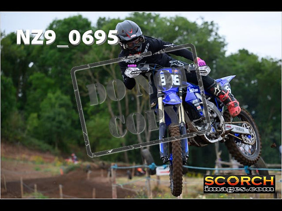 Experts-035