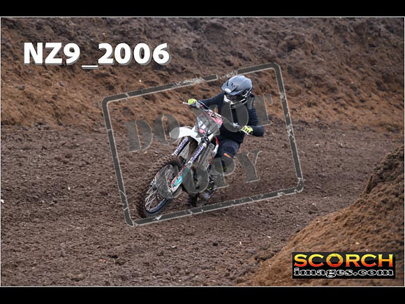Experts-067