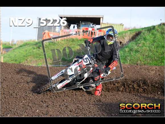 Experts-090