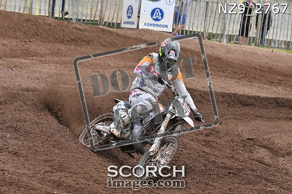 NZ9_2767