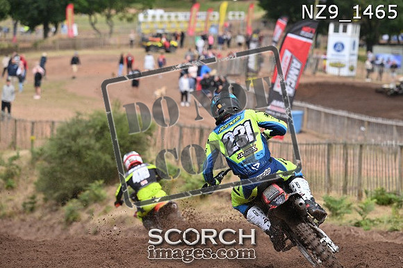 NZ9_1465